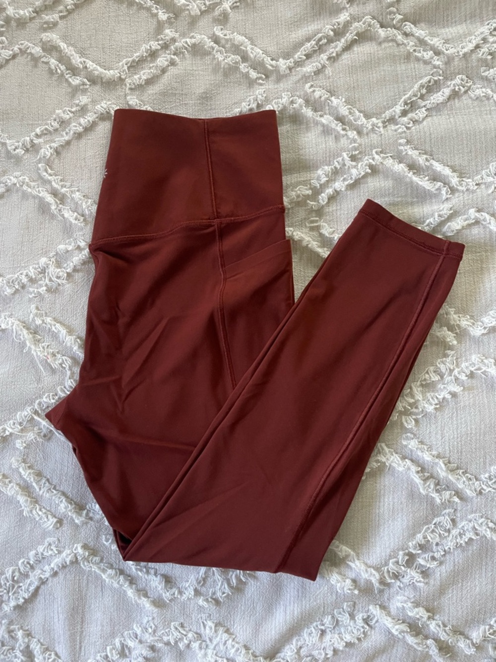 Athleta Salutation Stash 25” Leggings